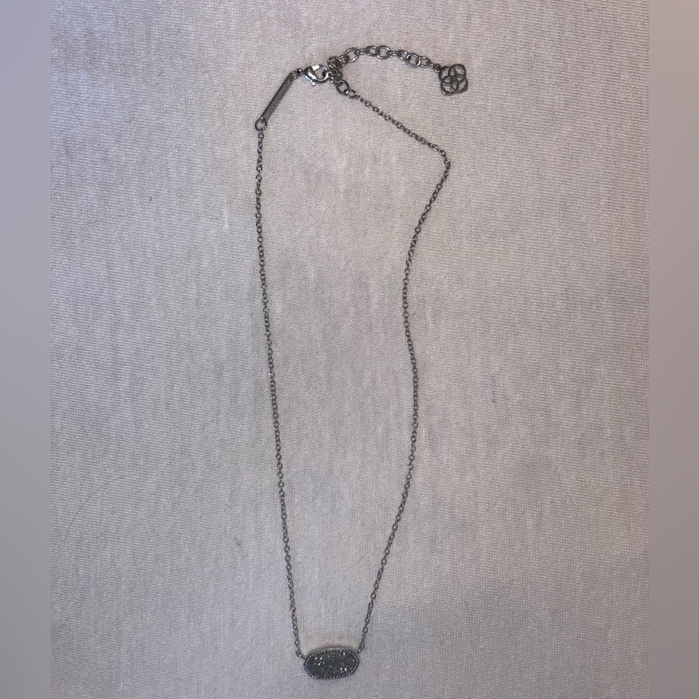 Kendra Scott Short necklace